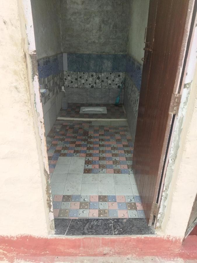 Arya Sadan Homestay 79063,22135 - B&B
