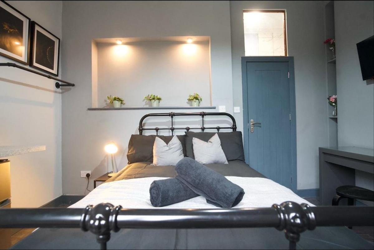 Aesthetic Moseley Studio - 5 - B&B Birmingham