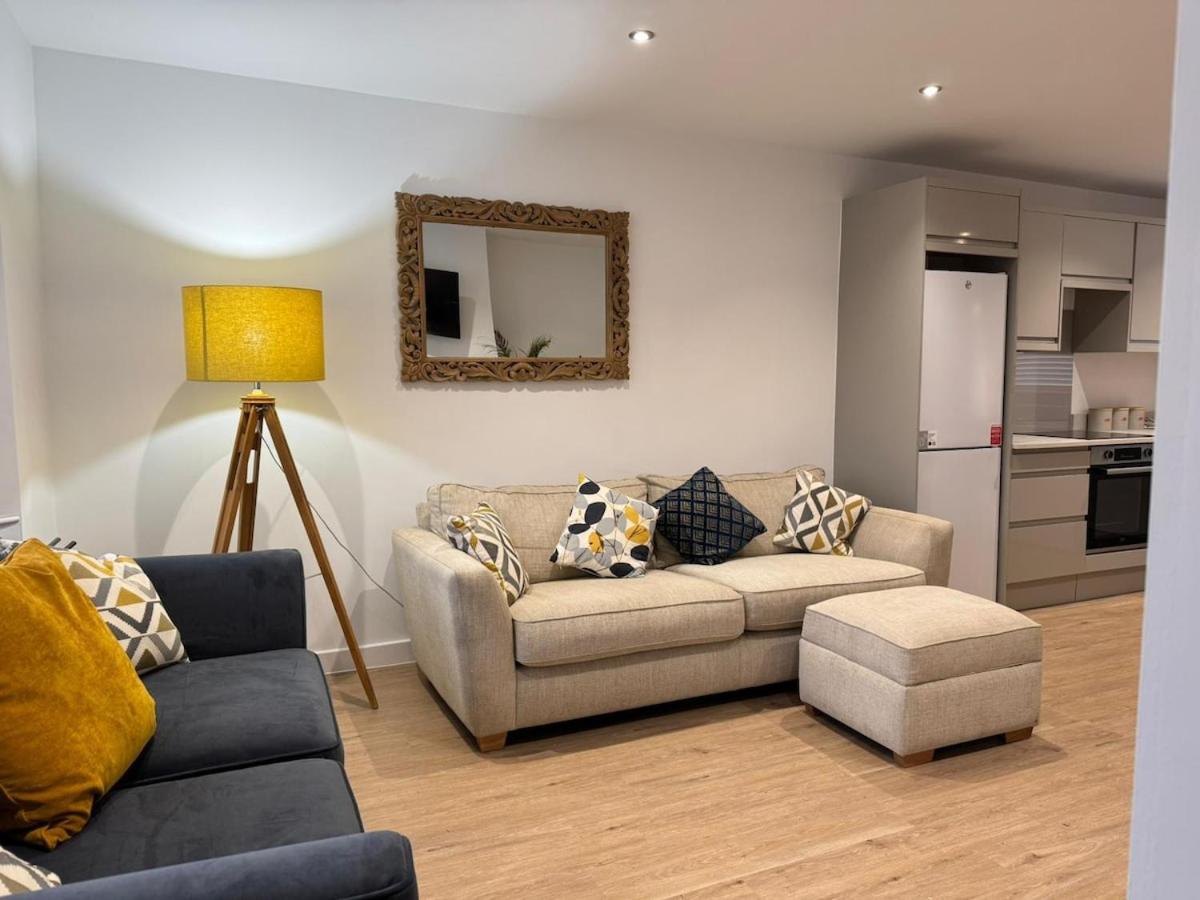Comfortable 2 Bed Apartment - B&B