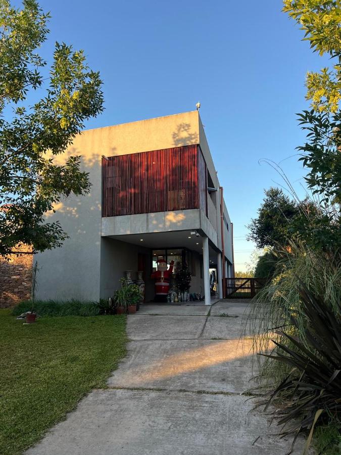Casa en tigre con salida al lago - Chambres d’hôtes