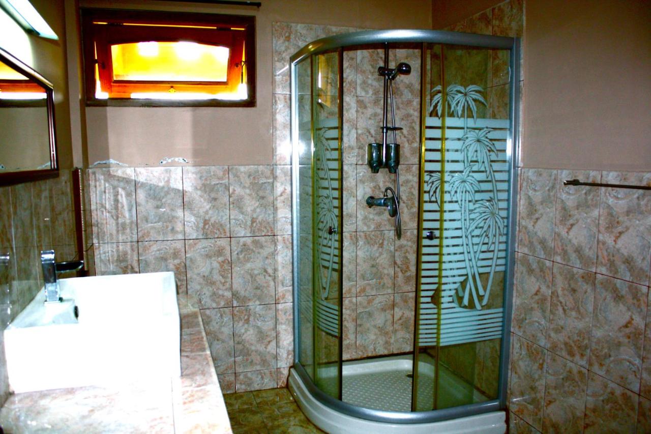 Triple Room with Shower