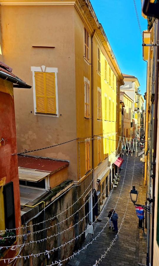 Casa Alessio, luminosa, centrale, ad un passo dal mare - B&B Varazze