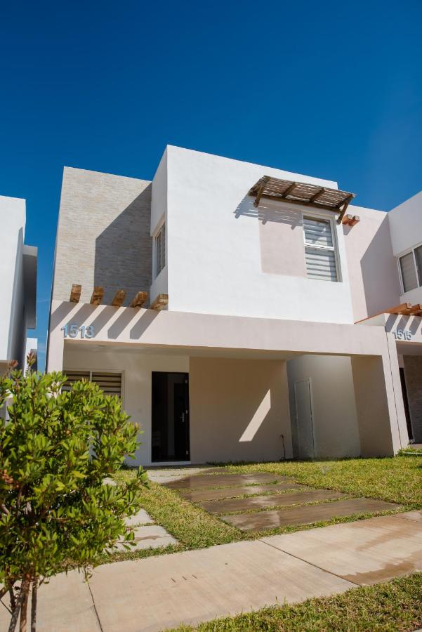 3 bedroom 3 bath, vacation home, gated community with ammenities - Bed and Breakfast