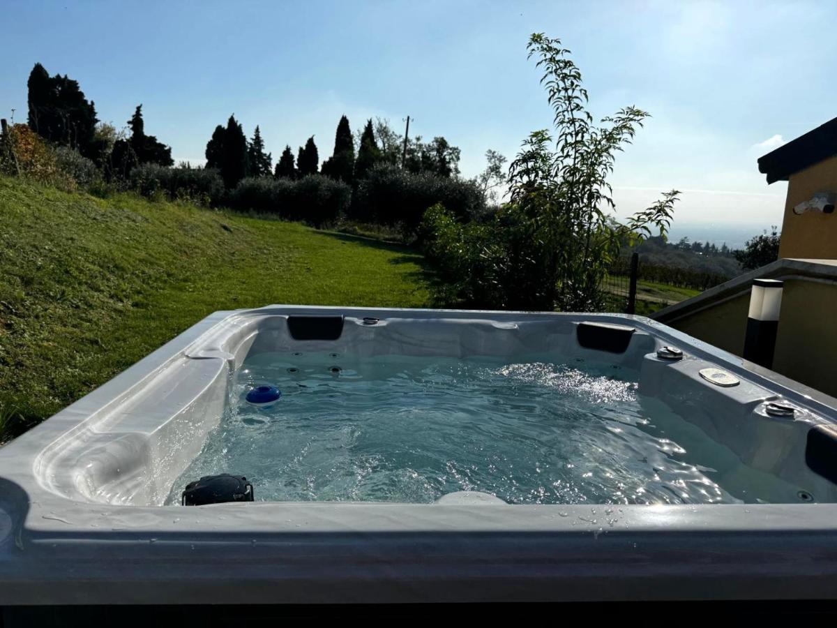 Agriturismo Corte Busòla jacuzzi riscaldata uso esclusivo ad un passo da Verona - B&B Verona