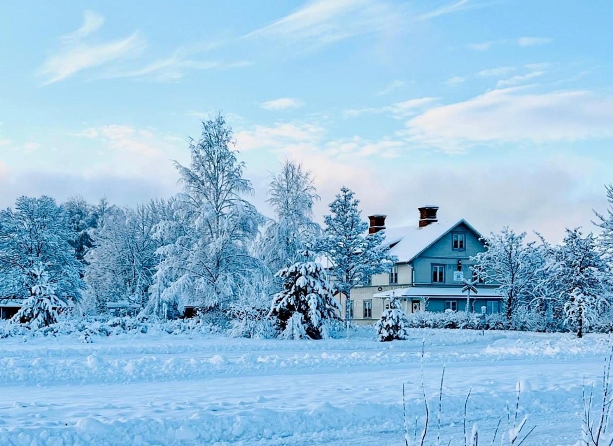 Cozy apartment in Jädraås nestled near the lake just 10 minutes from Kungsberget - Chambres d'hôtes Jädraås