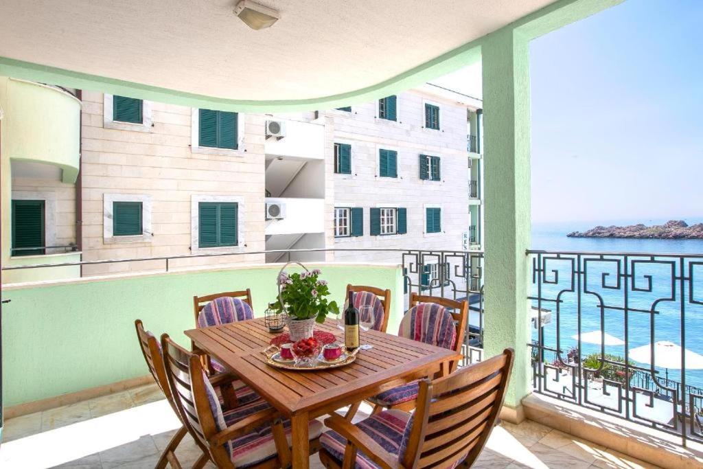 Luxury Apartments Montesan - B&B Sveti Stefan