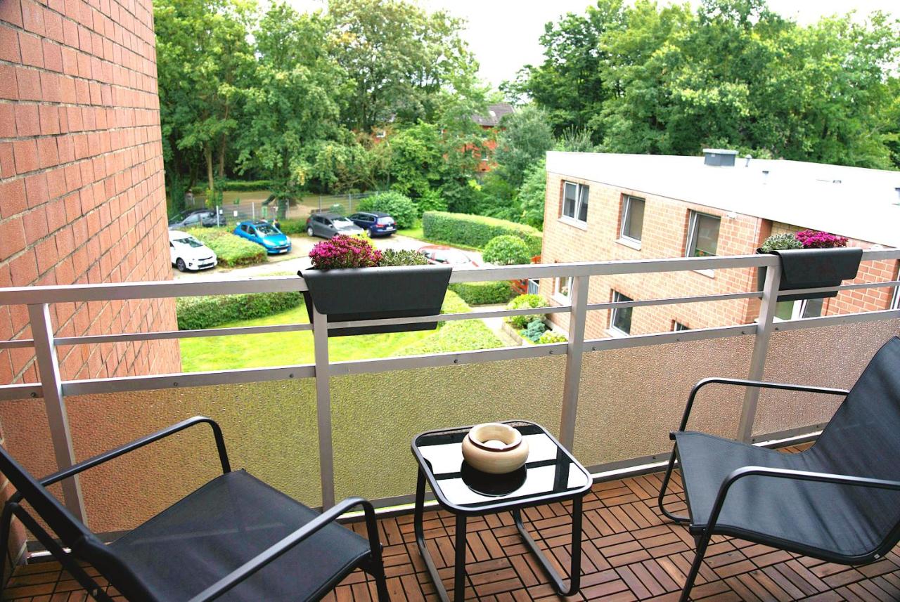 Getaway Apartment mit Balkon - ruhig gelegen, ideal zum Wohlfühlen&Ankommen - Kinderbett&Hochstuhl - Messe Düsseldorf&Essen - S-Bahn - B&B Duisburg