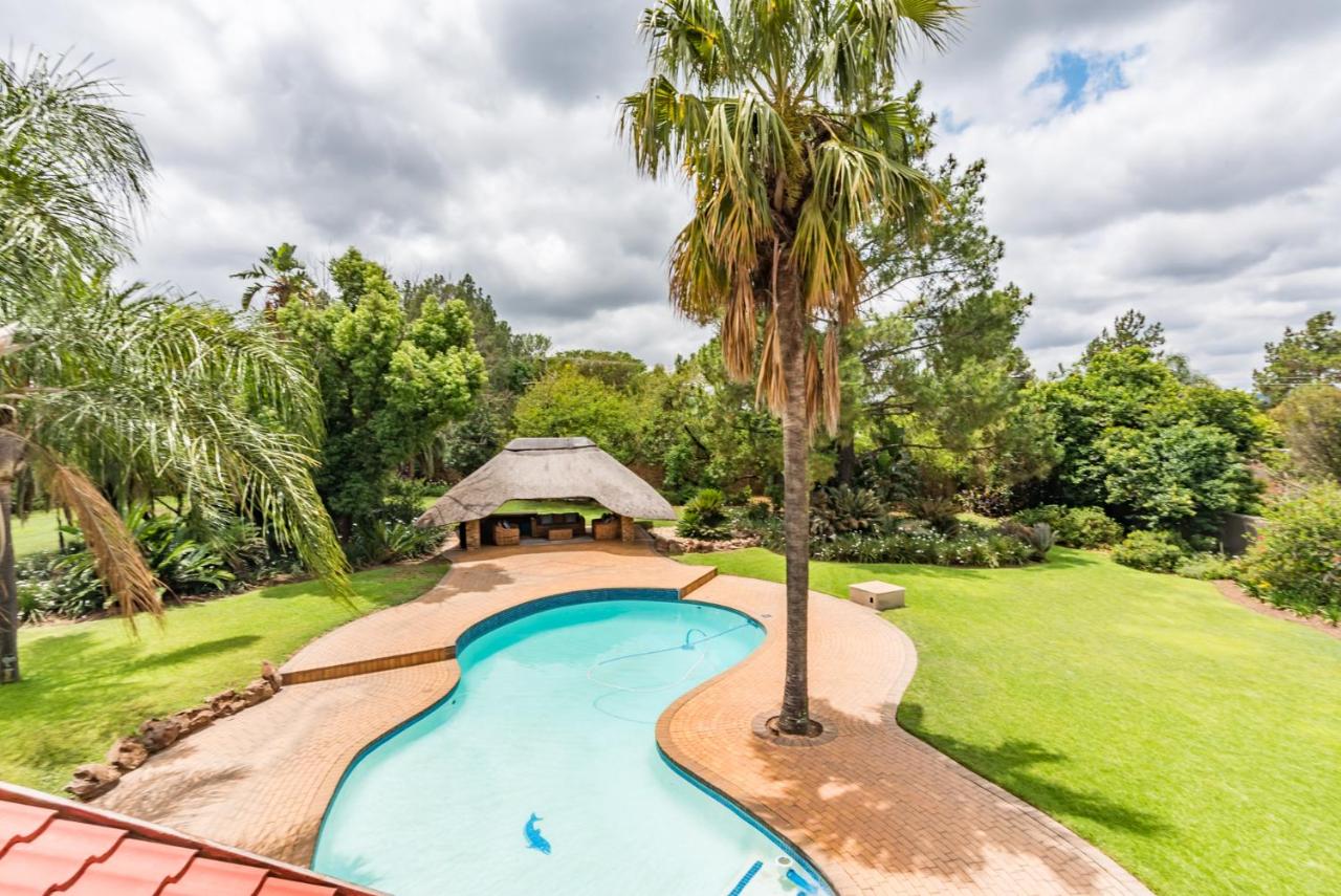 150 Jacaranda Guesthouse - B&B