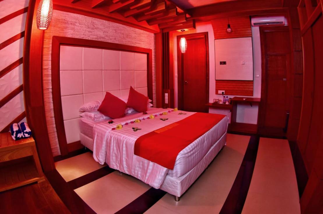 Millennium - Bed and Breakfast Fuvahmulah