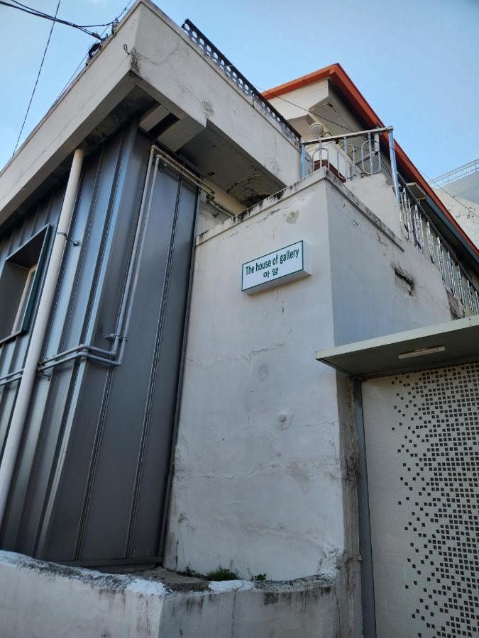 The House of Gallery Ayang - B&B