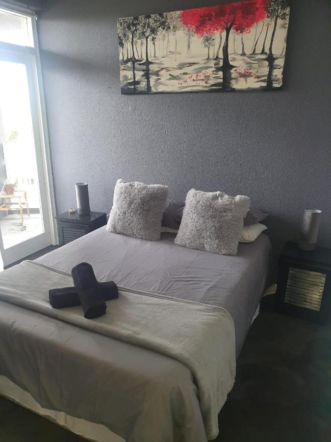 Three-Bedroom Apartment with Balcony