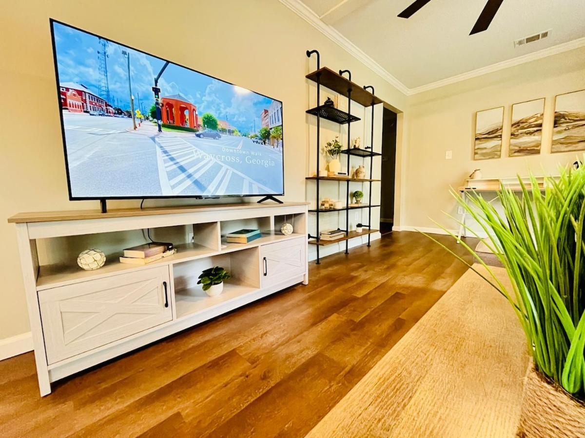 The Charming Location - Ferienwohnung Waycross