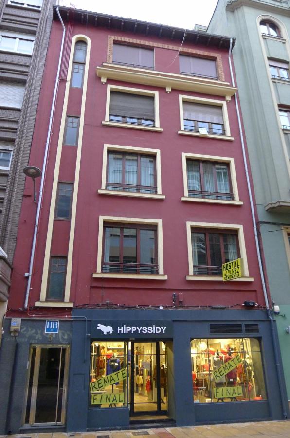 Hostal Alvarez - B&B