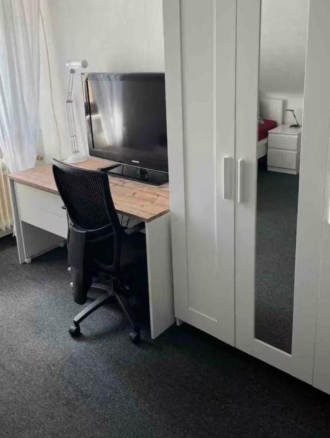 Möbliertes Zimmer Brühlstraße 55 - B&B