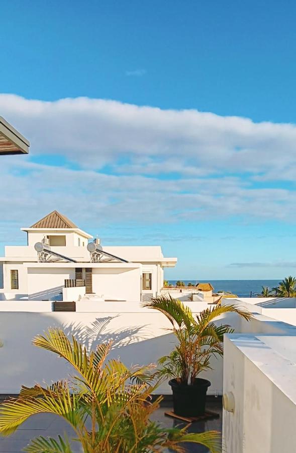 3bed villa with private pool and rooftop with a sea view in flic-en-flac, Mauritius - Ferienwohnung Flic en Flac