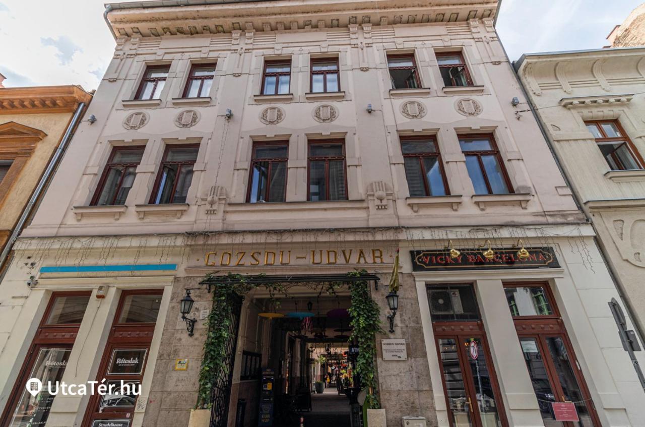 2 Bedroom Central Apt inside Gozsdu Passage - B&B