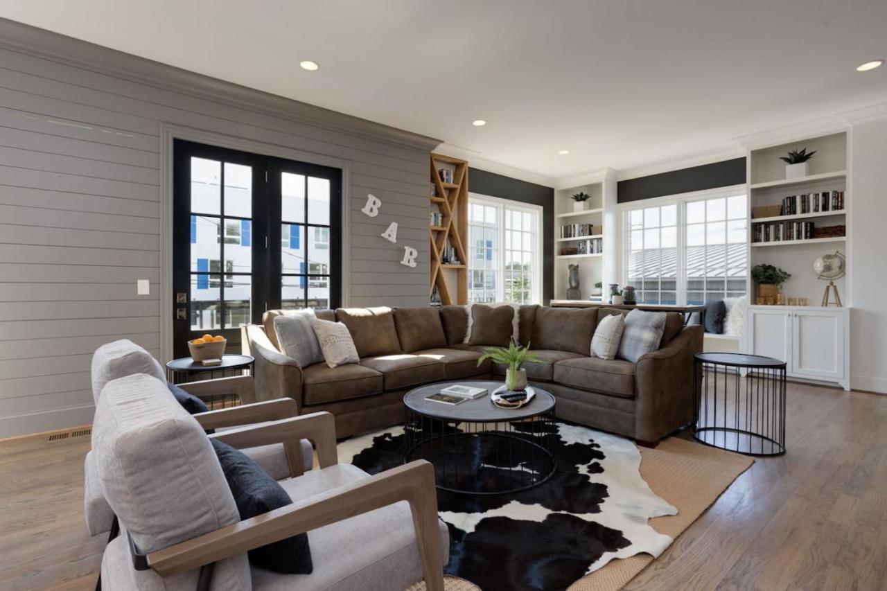 Downtown Luxury Large Townhome Lots Of Beds - Chambres d’hôtes Nashville