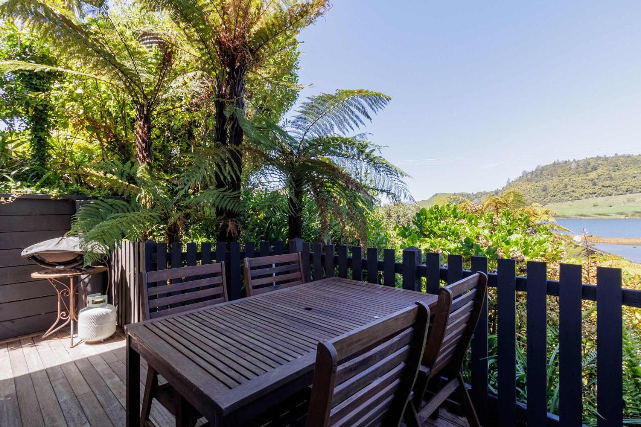 The Boat Shed - Lake Okareka - B&B