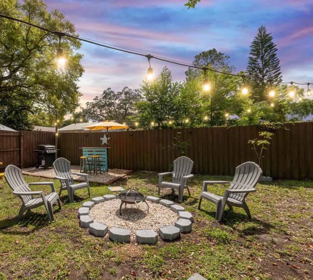 Clearwater 2BR Home Private Fire Pit, Hammock & Grill 10 Min to Beach - B&B Clearwater