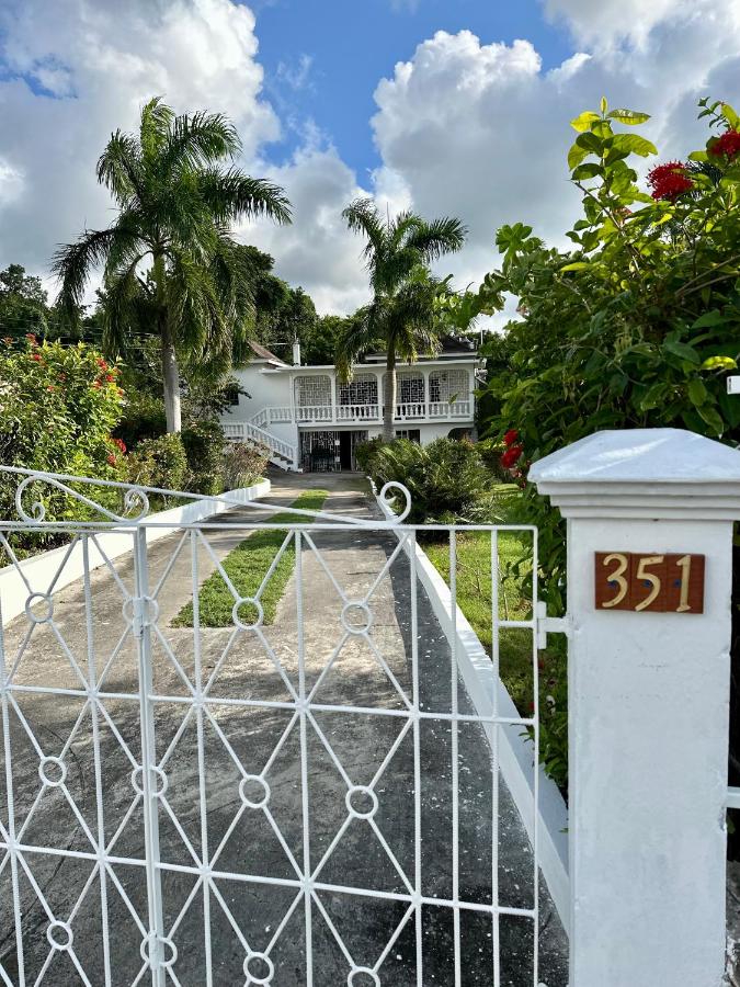 Vacation Home in Montego Bay Jamaica - Bed and Breakfast