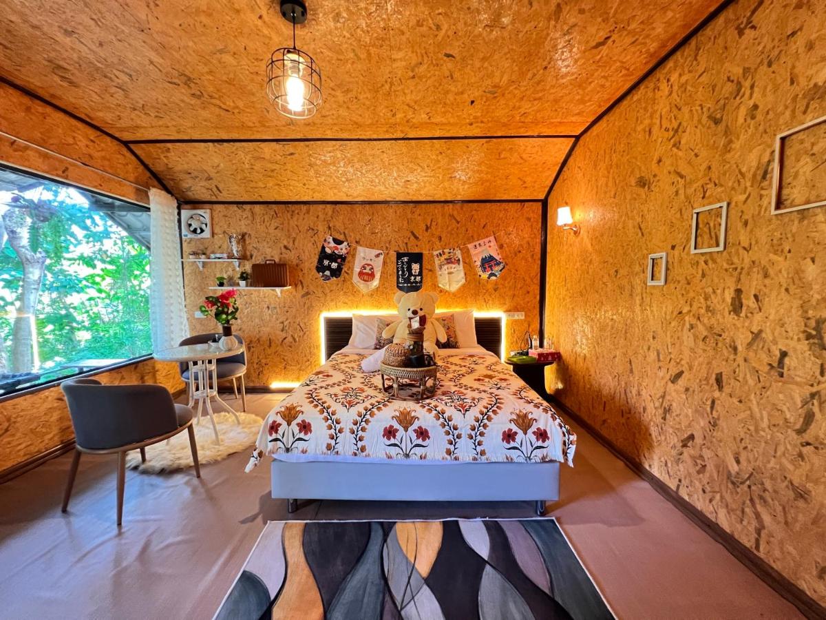 Bungalow Deluxe