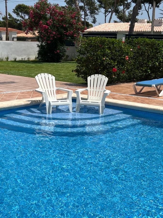 Villa Tesoro, Port Adriano, Sunny South West, Close to Beach, Large Pool, Tennis Court - Chambres d'hôtes El Toro