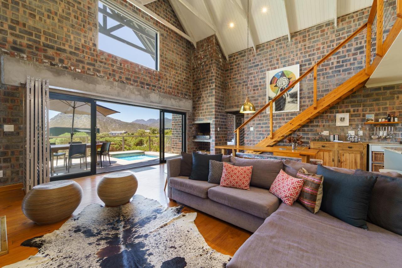Secure, luxurious with lovely views - B&B