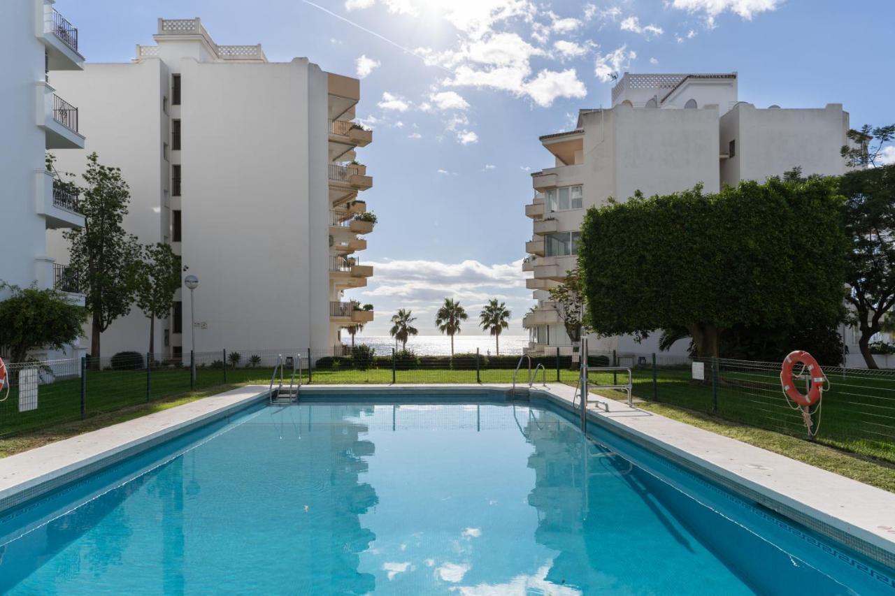 Luxury Apartment on the Beachfront - B&B Marbella