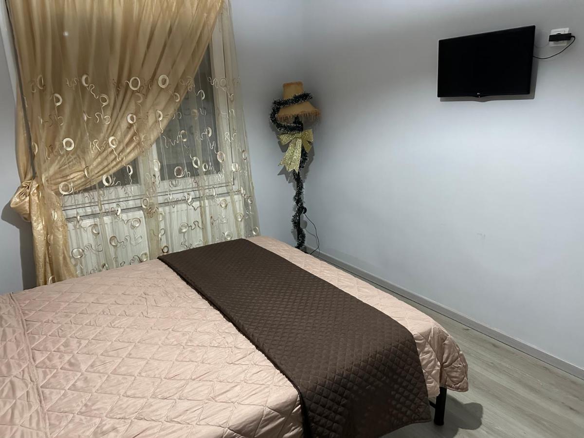 JennyHouse - B&B Drama