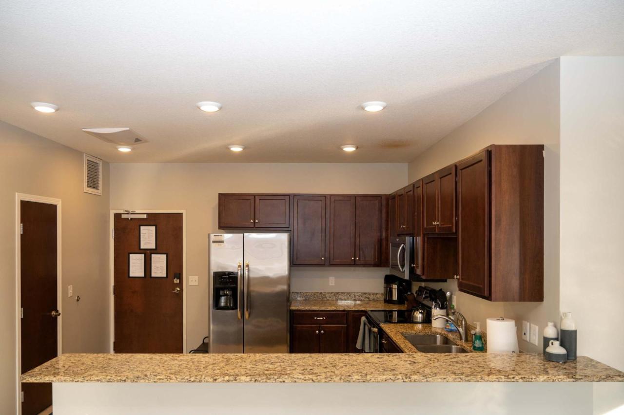 2 Bedroom 2 Bath Apartment Park Free Near Mayo - Bed and Breakfast
