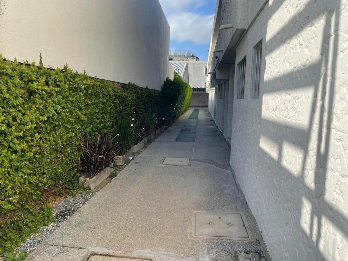 Apto esq 4 Mares, con parrillero y todas las comodidades - Bed and Breakfast Punta del Este