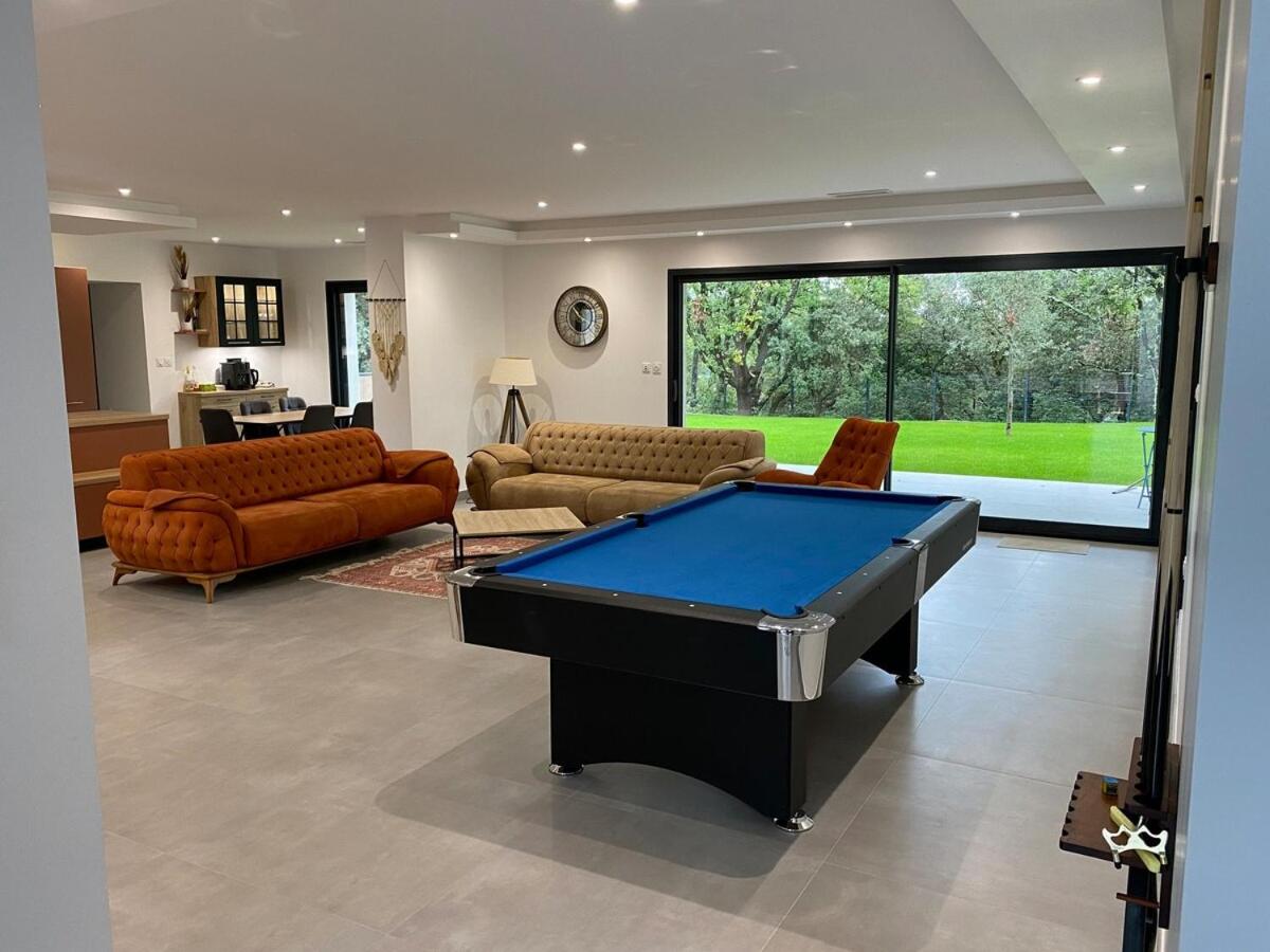 Exceptional villa with swimming pool - B&B