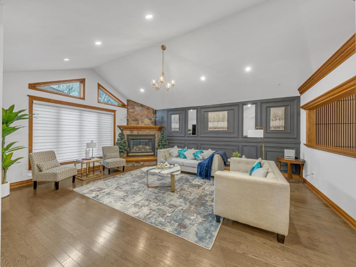 Spacious 3BR Near Ambassador & Gordie Howe Bridges - B&B