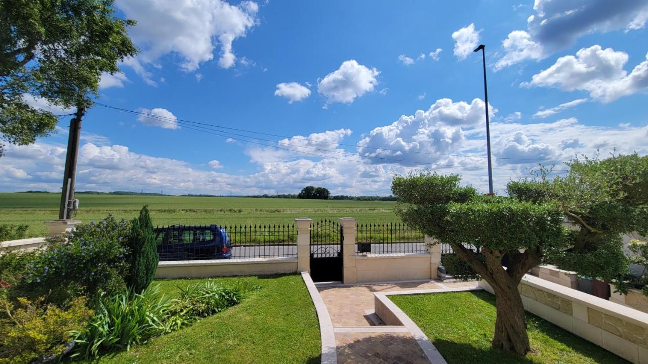 Maison spacieuse à Chelles - B&B