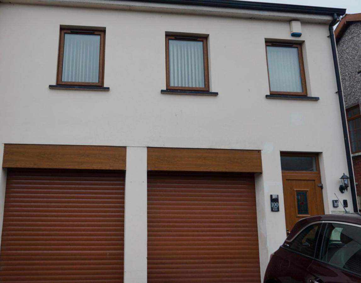 Laxey place maisonette East Belfast -private parking, transport links - B&B