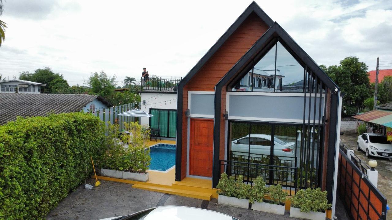 Baan Salmon Pool Villa Chiang Mai - Bed and Breakfast