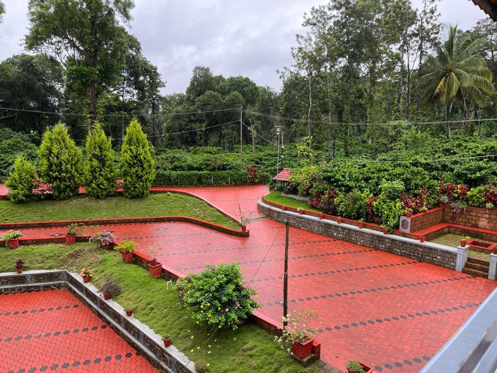 The Home Resort - Coorg - B&B