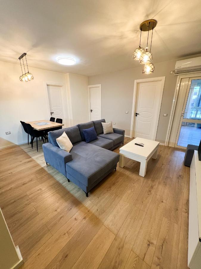 Apartamento de 2 dormitorios con balcón