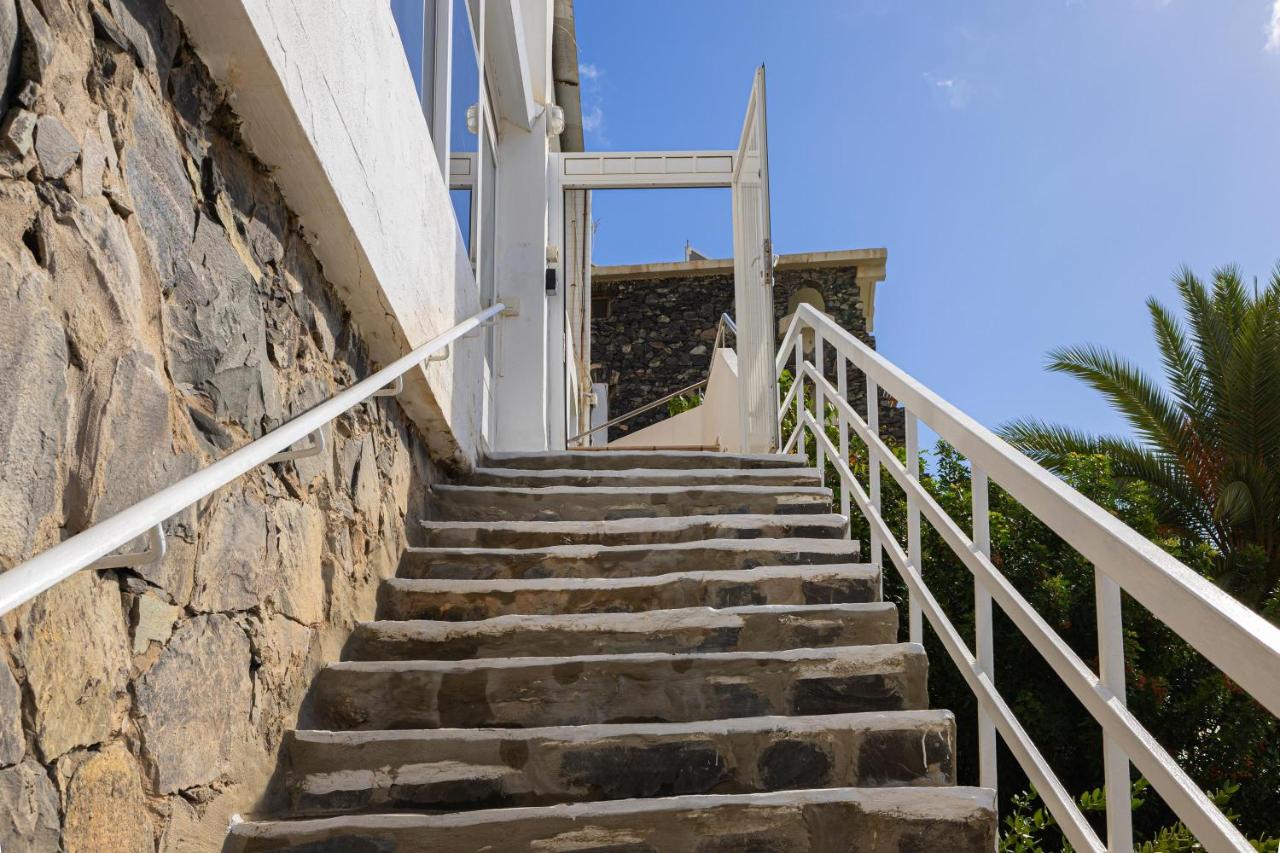 Nueva S 523 by VillaGranCanaria - B&B