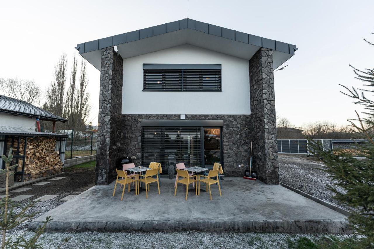 Chaty Svätý Kríž - B&B