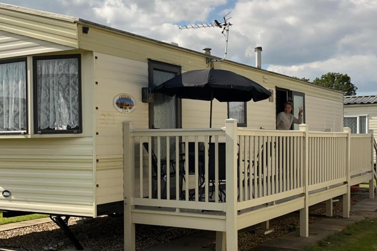 Seaside Serenity Caravan the chase caravan site - B&B Skegness