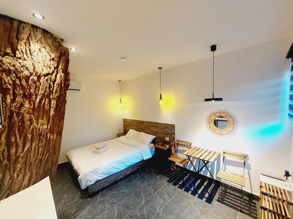 R&B Tree House - B&B