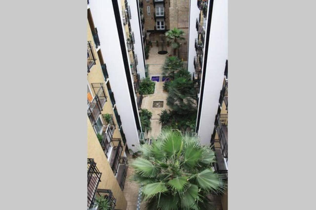 GuestReady - Relaxing Ensuite Room with Balcony - B&B