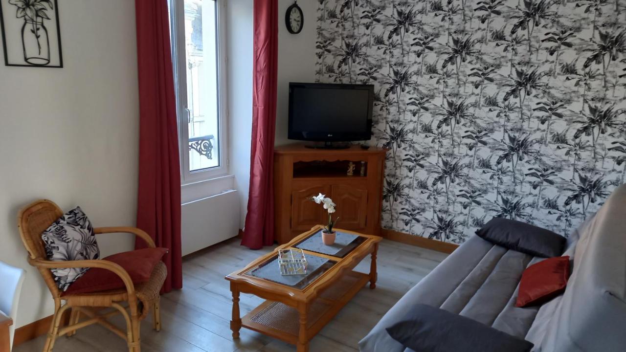 F2 plages du débarquement rénové - Ferienwohnung