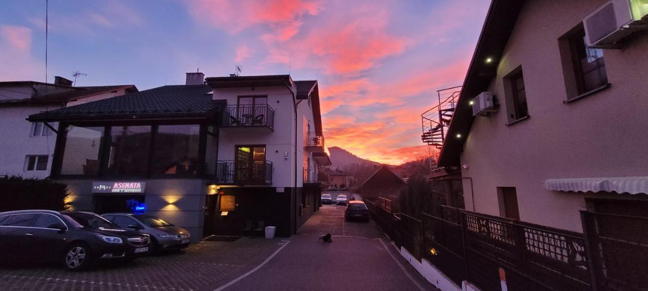 ASENATA pokoje & apartamenty centrum Ustroń - B&B