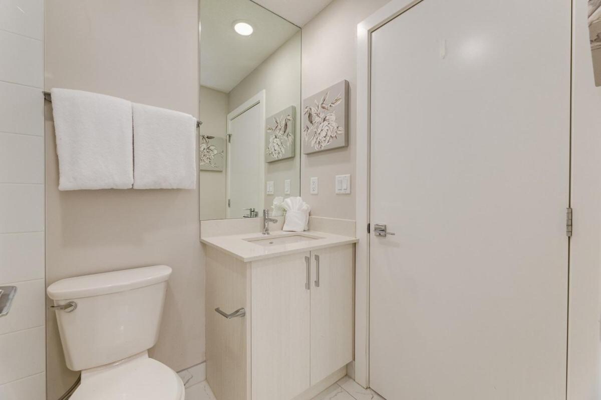 Free Heated Parking, Close to DT, Pet Friendly - B&B Calgary