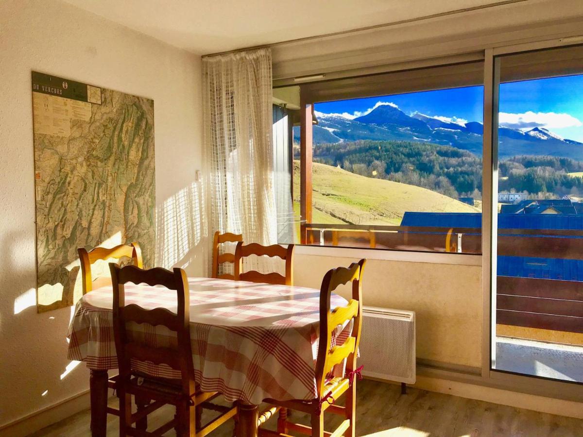 Studio cabine 33m² avec balcon au centre du village - FR-1-515-68 - Bed and Breakfast