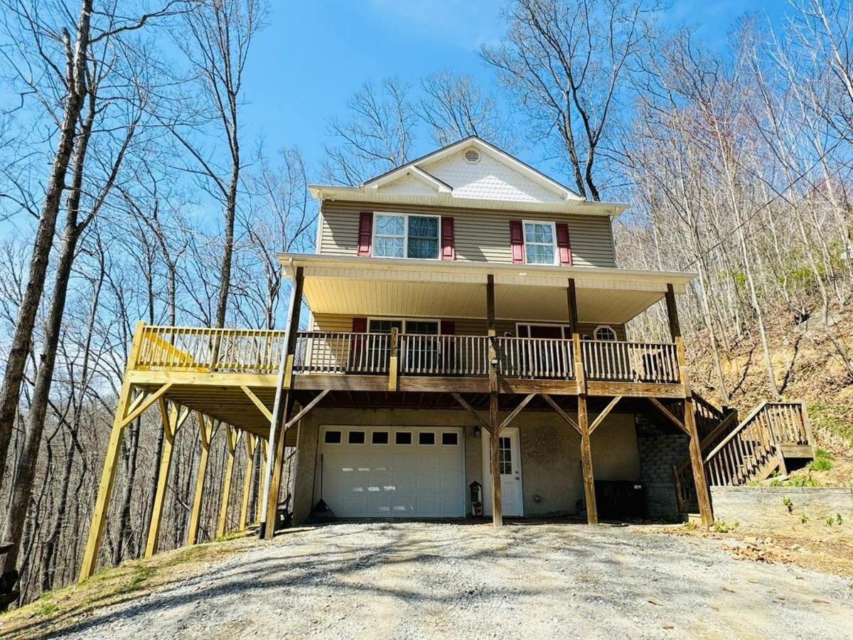 Highland Mountain Retreat - B&B Waynesville