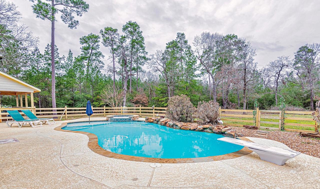 Country Getaway 4 Bedroom Resort in 10 Acre Lot - B&B