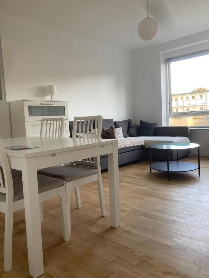 Appartamento con 2 stanze da letto vicino la stazione Metro di Mozart Plads